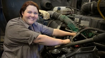 Can woman become diesel mechanic